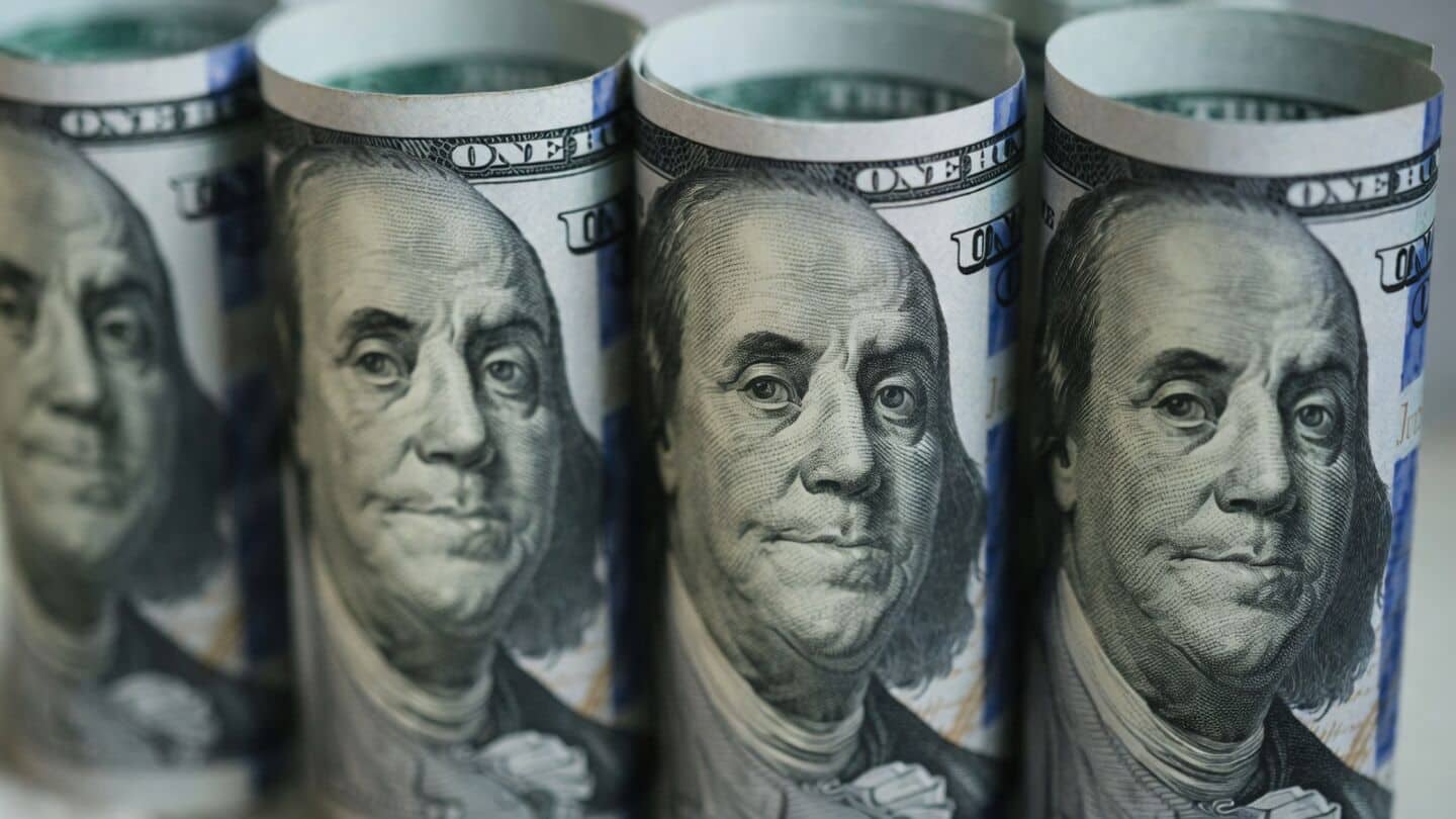 India's foreign exchange reserves rise $6.1 billion to $682.35 billion