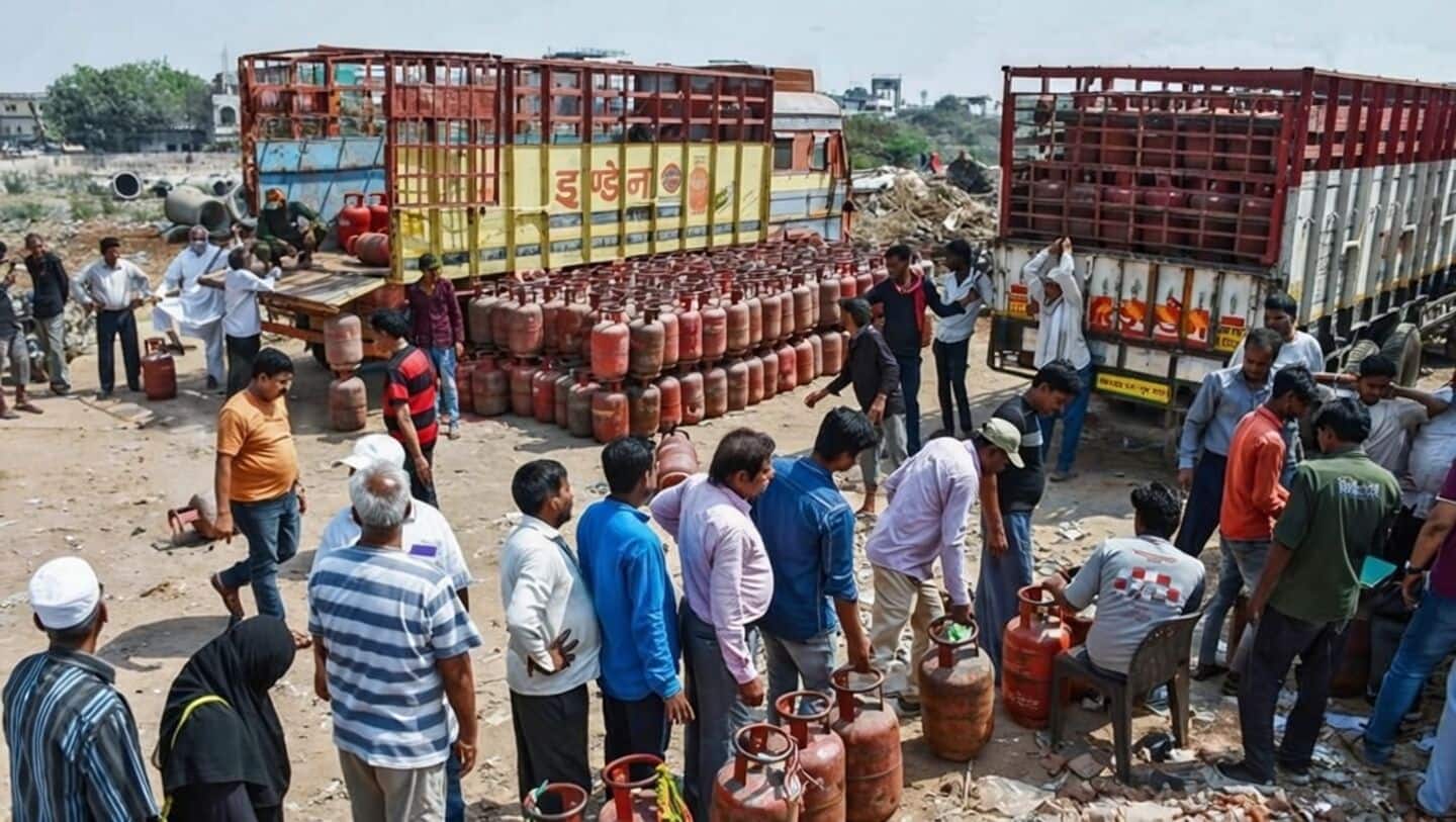 LPG crisis: India boosts supply to restaurants amid import woes
