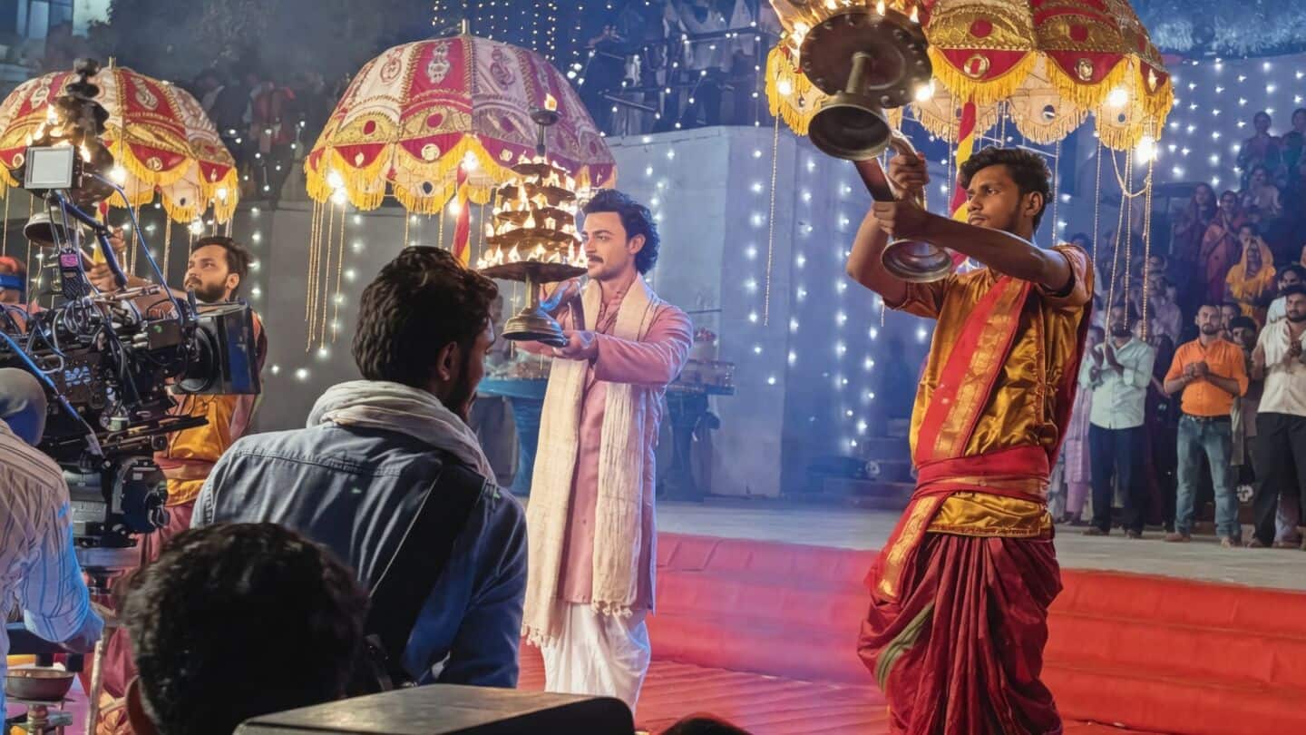 Sharma and Qureshi finish 'Kashi' Varanasi ghat shoot with dance