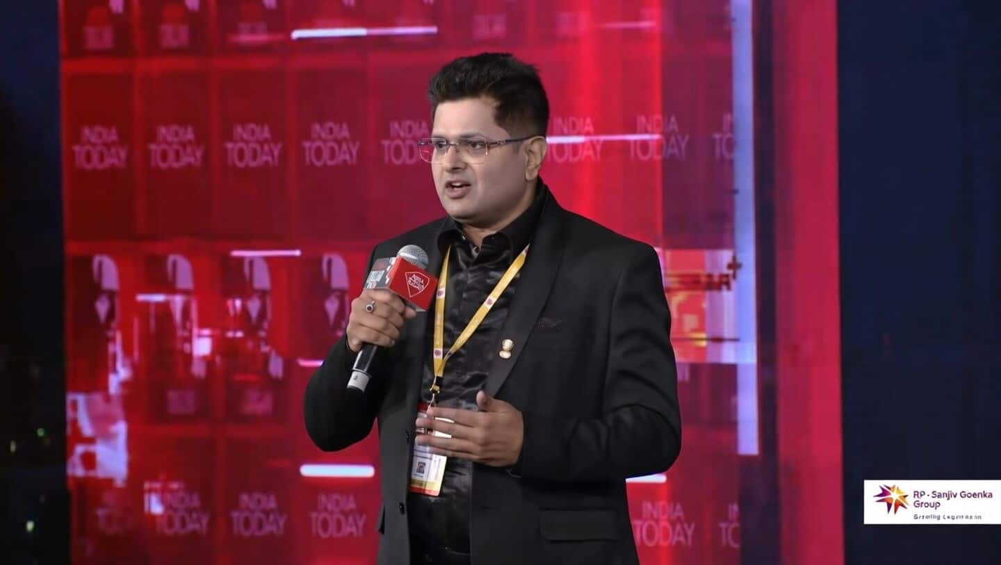 AI, robotics aren't here to steal jobs, help us move forward