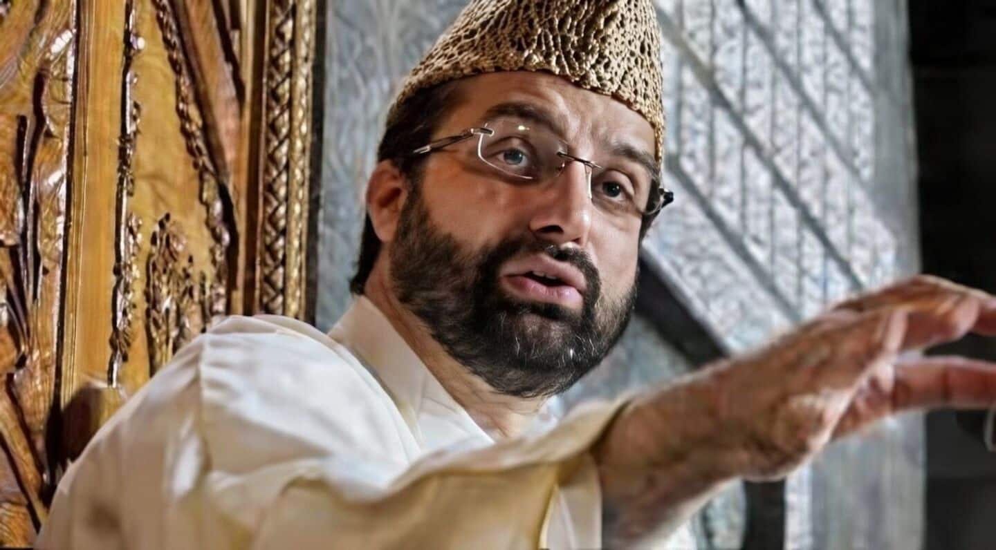 Mirwaiz Umar Farooq praises Pope Leo, urges peace at Hajj