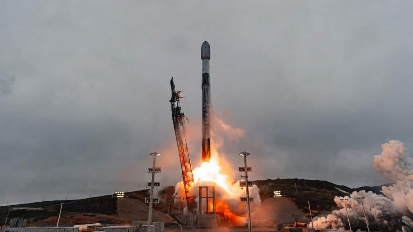 SpaceX launches 24 Starlink satellites after reported IPO, total 10,660