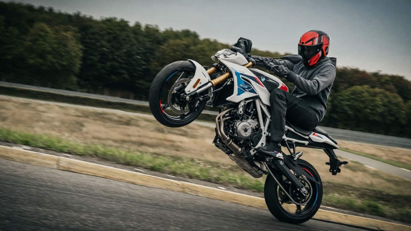 BMW launches F 450 R roadster for nimble city riders