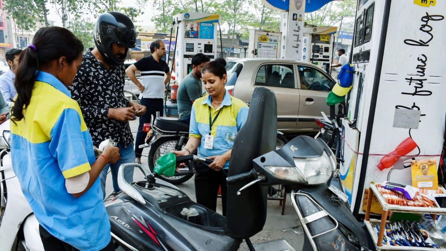 India keeps gasoline and diesel prices steady despite oil surge