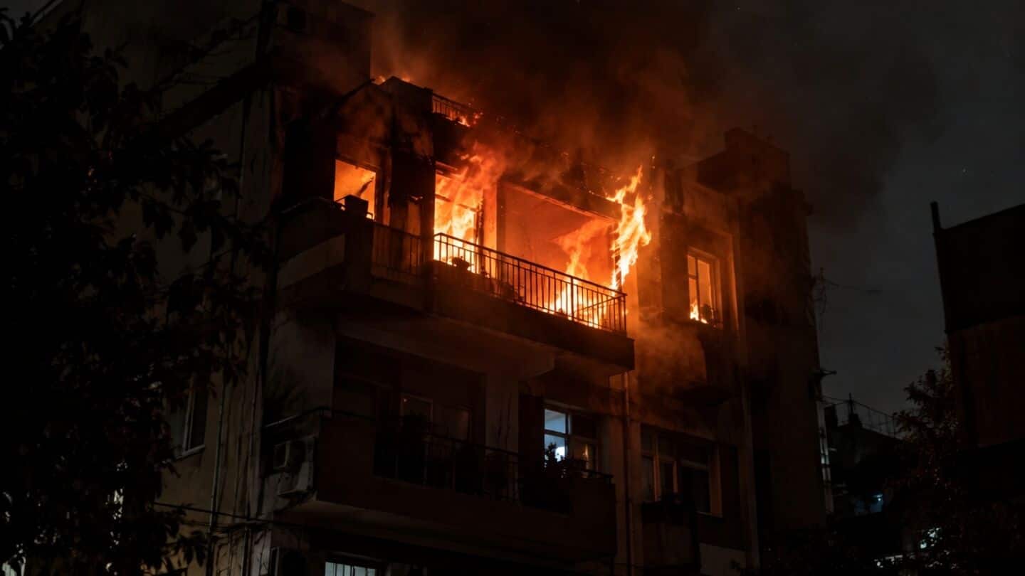 दिल्ली: 64 वर्षीय शख्स ने किया आत्मदाह, आखिरी वीडियो में बेटी को दिया भावुक संदेश