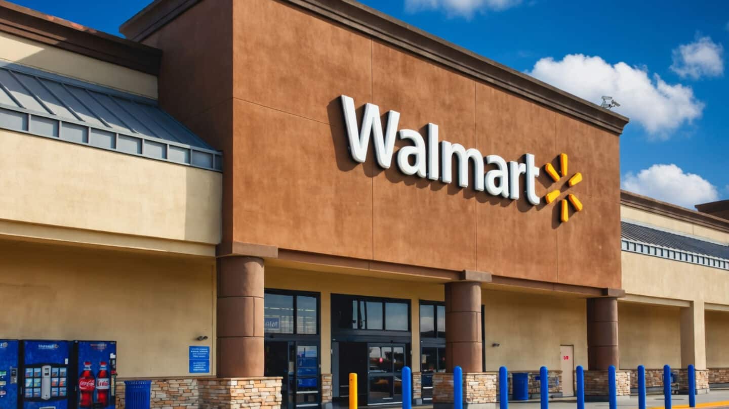 Walmart adds Apple and Google Pay at select stores