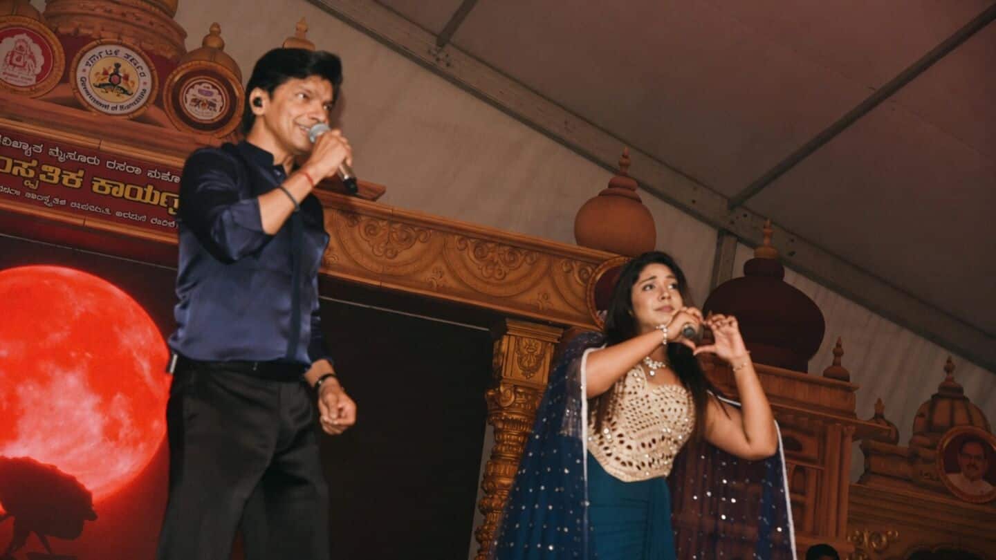 Singer Shaan sparks singalong at Mysuru Palace Dasara concert