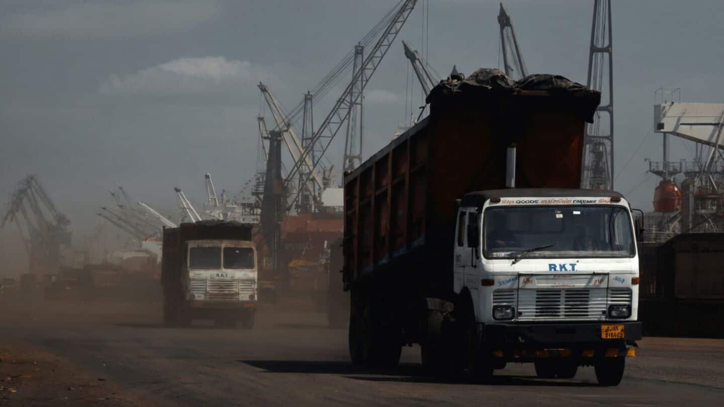 India considers permitting power plants 5% imported coal blend