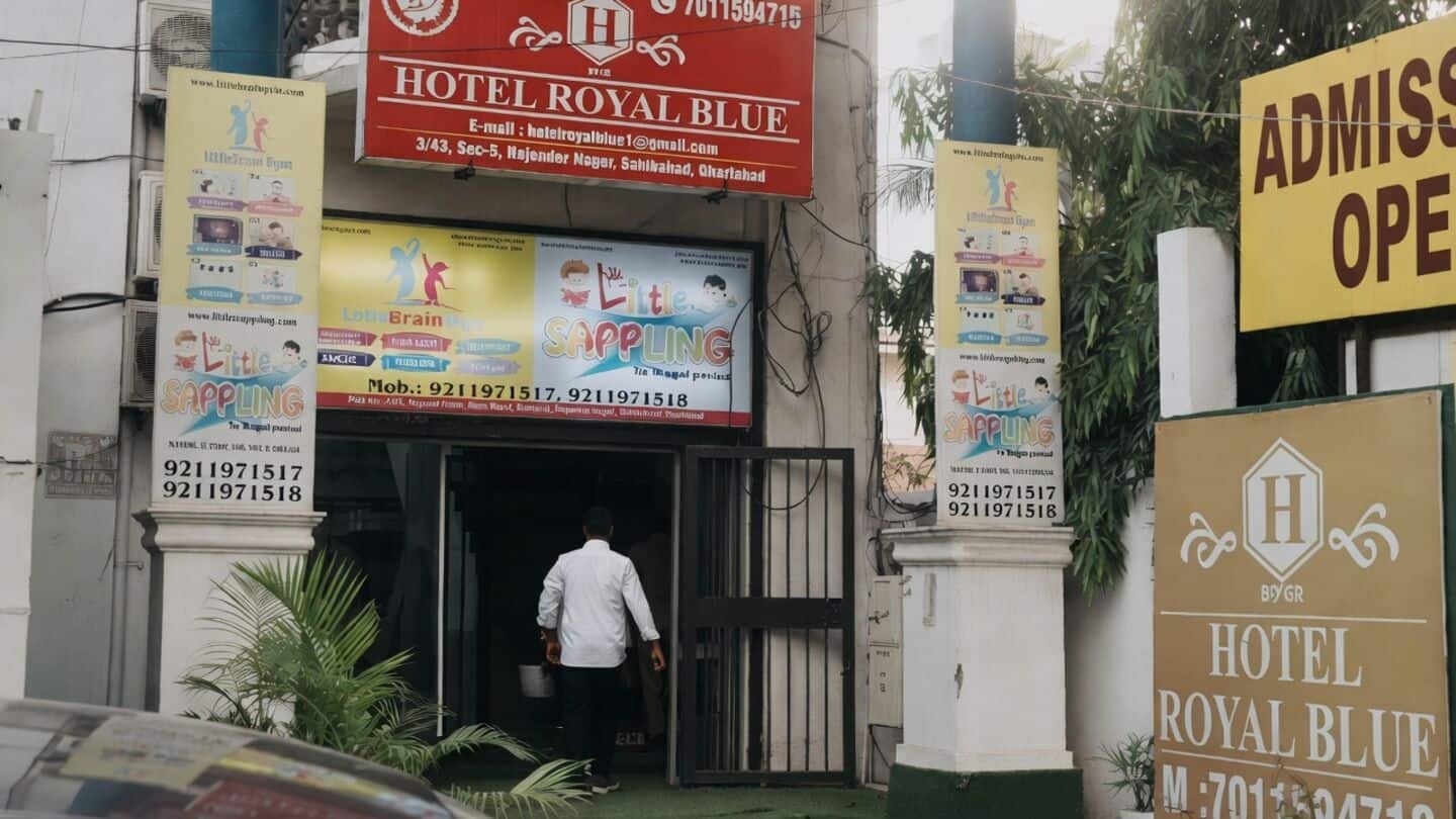 Delhi Police head constable Aditi found dead in Ghaziabad hotel