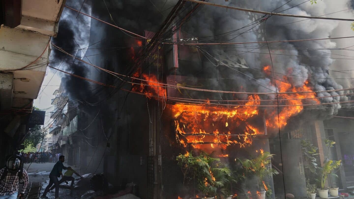 दिल्ली अग्निकांड: अपनों के इलाज को आए बांग्लादेशी कारोबारी भी काल के गाल में समाए