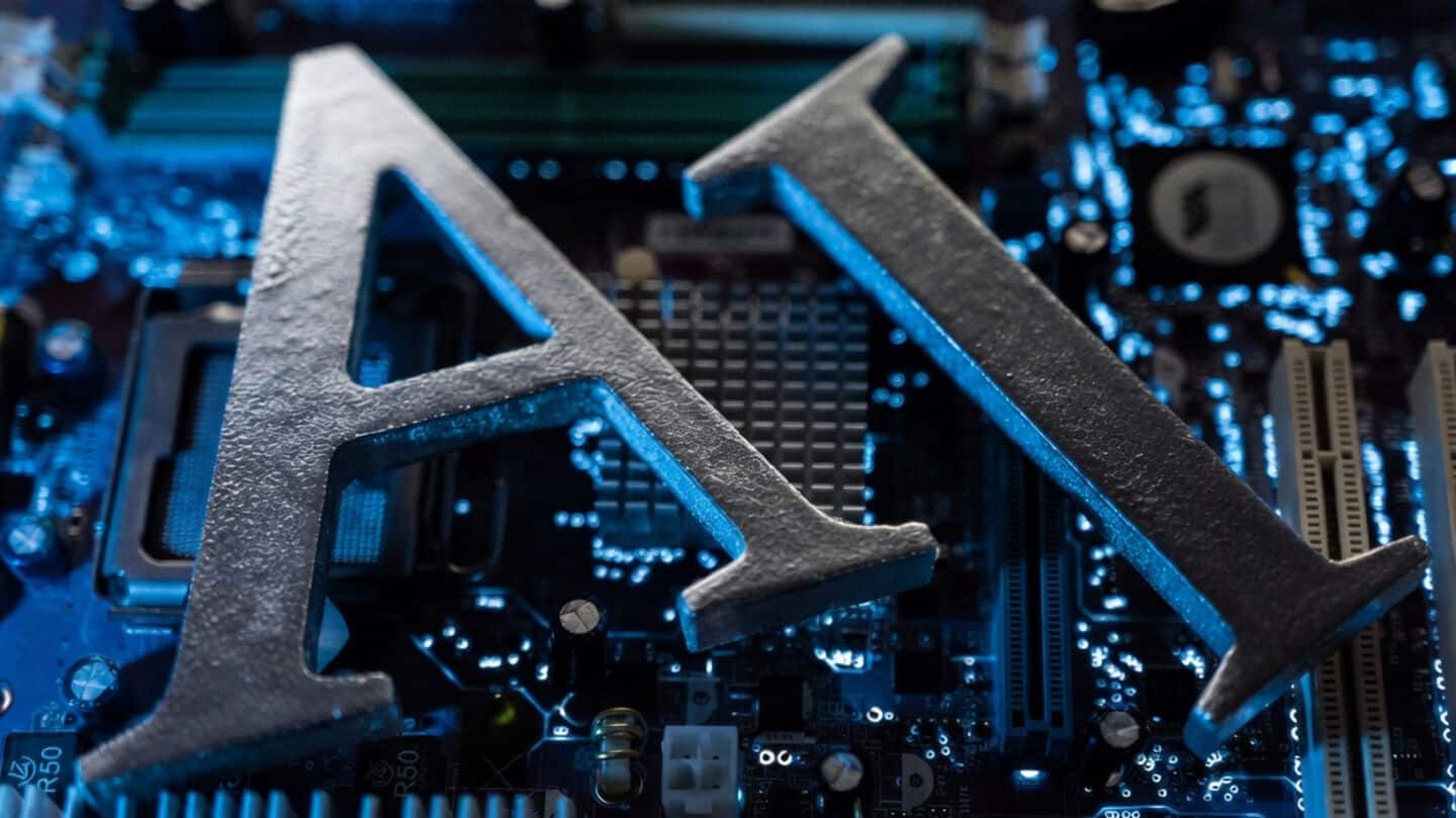Pablo Hernandez de Cos cautions AI could shake global finance