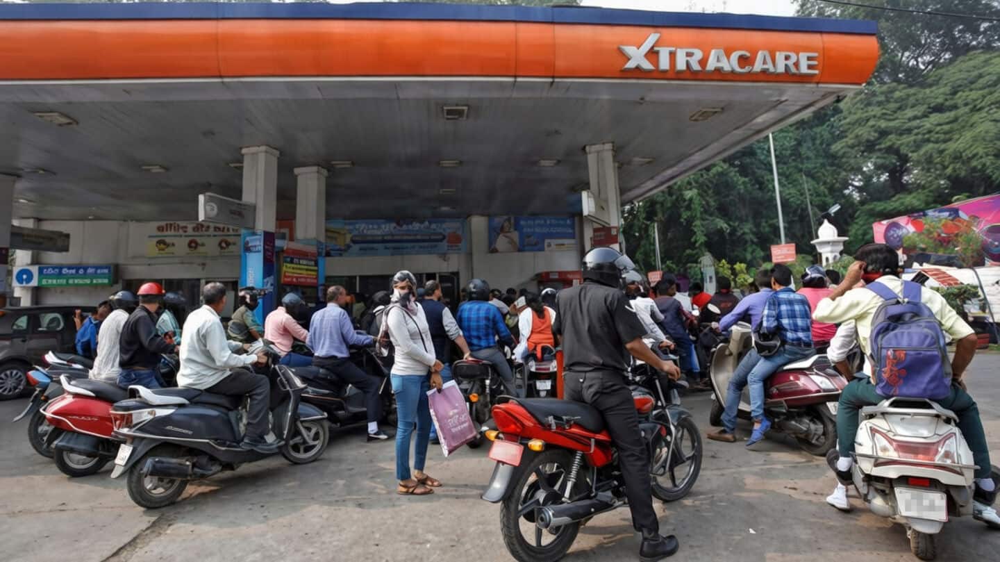 Indians fill tanks over Strait of Hormuz tension fears