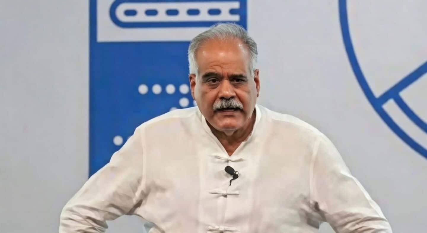 IndiGo's CEO Pieter Elbers steps down; Rahul Bhatia takes over