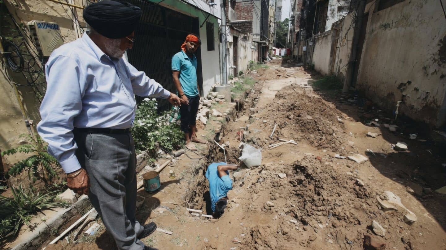 Delhi Jal Board installs analyzer amid South Delhi water crisis