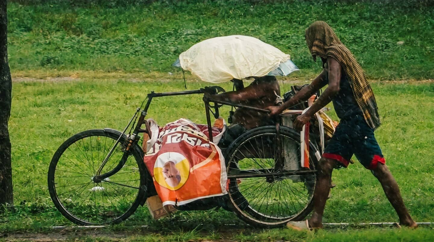IMD issues yellow alert as Kolkata faces rain and thunderstorms