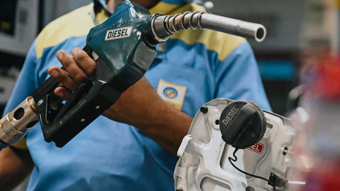 Fuel prices steady in major Indian cities despite crude dip