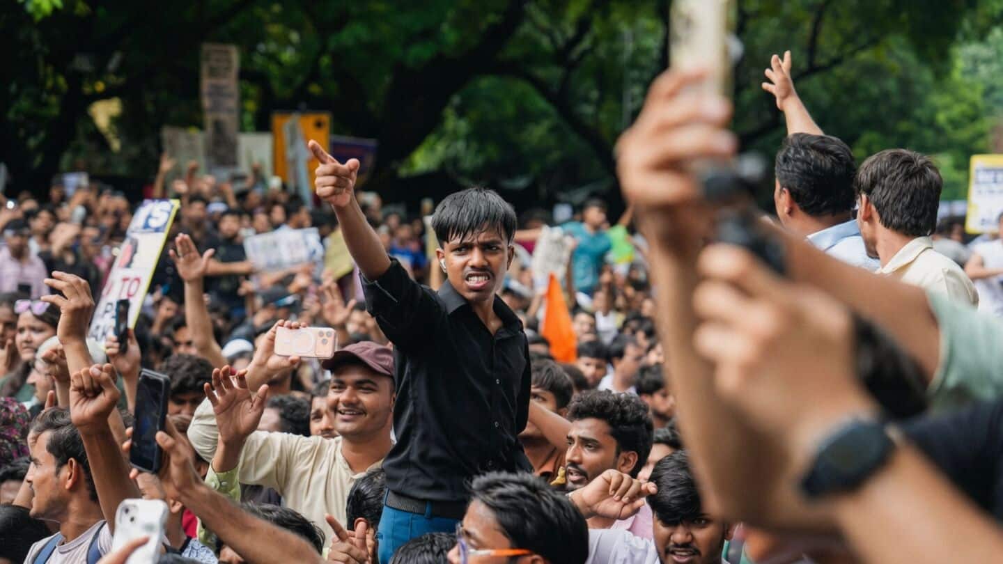 Students at Jantar Mantar demand Dharmendra Pradhan resign over NEET