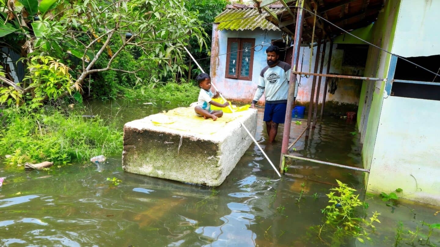 Kuttanad floods see ministerial team face protests over Thottappally spillway