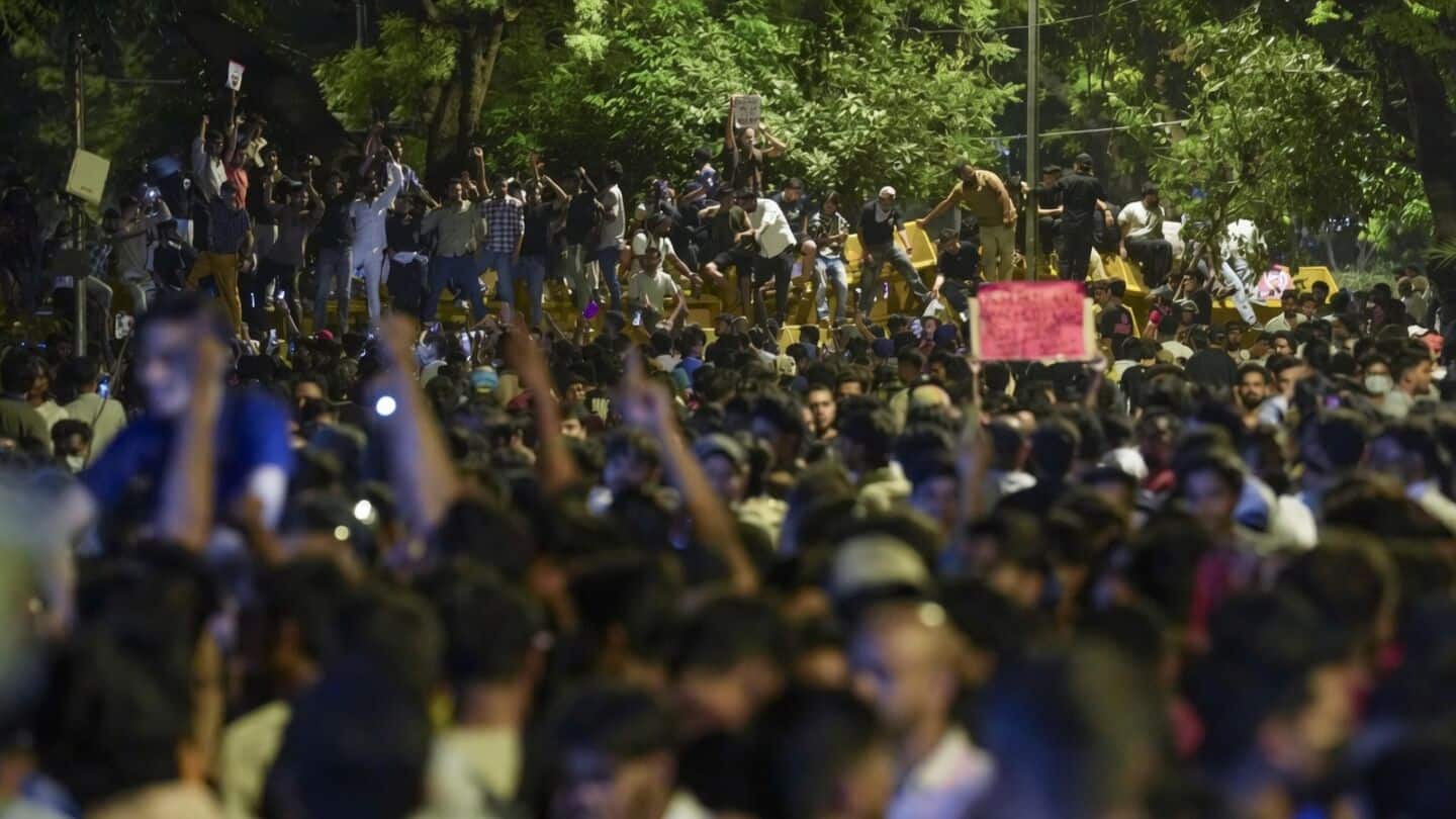 Mumbai students protest government education policies, demand Dharmendra Pradhan resignation