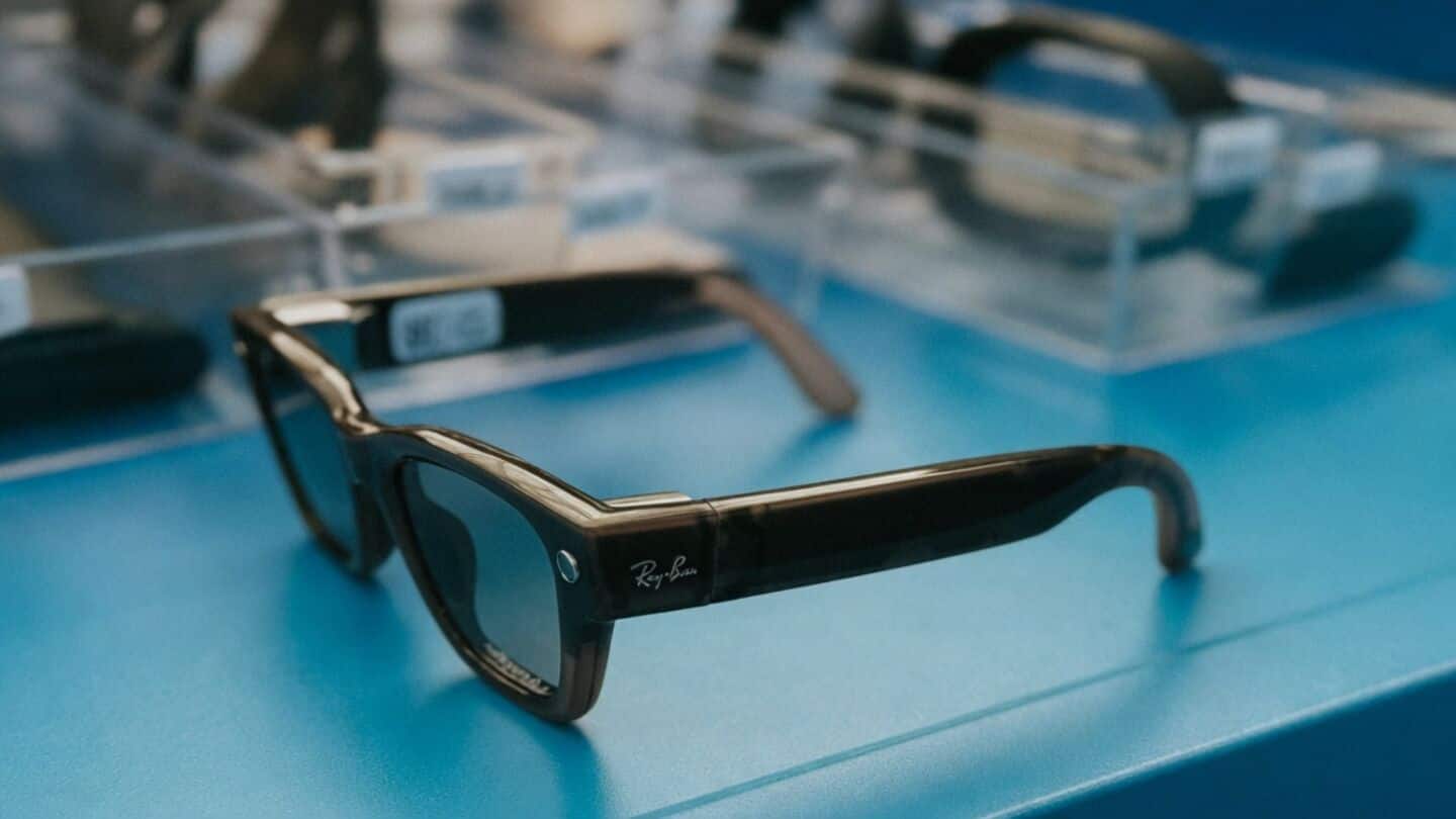 Meta mandates Ray-Ban update disabling camera when privacy led tampered