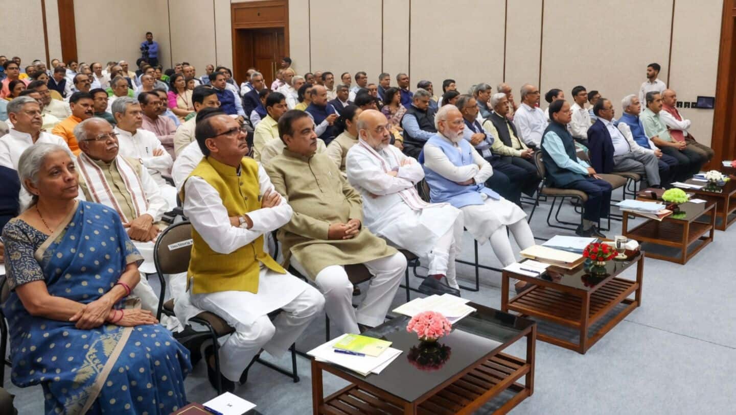Modi reviews 2025 ministry performance, T.V. Somanathan shares rankings