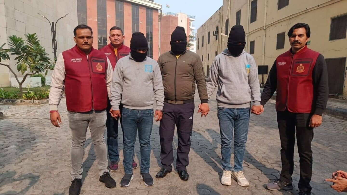 Delhi couple arrested for posing as cops, extorting money