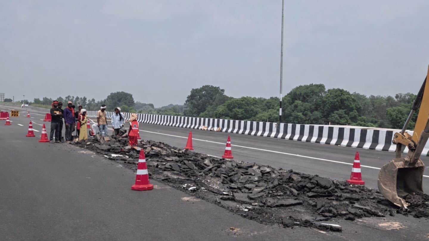 NHAI halts tolls on Lucknow-Kanpur ₹4,200cr expressway over cracks