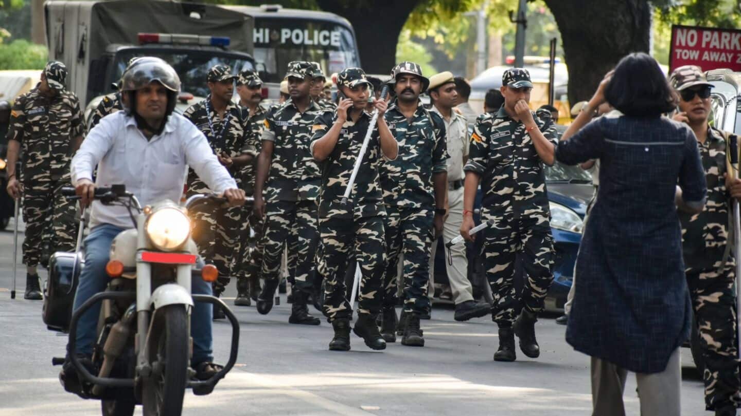 Delhi Police cut mobile internet around Janpath before opposition protests
