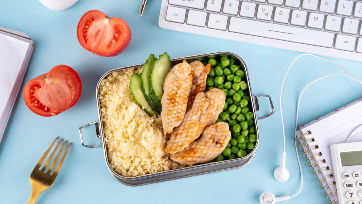 LPG crisis hits IT firms; employees forced to bring lunch