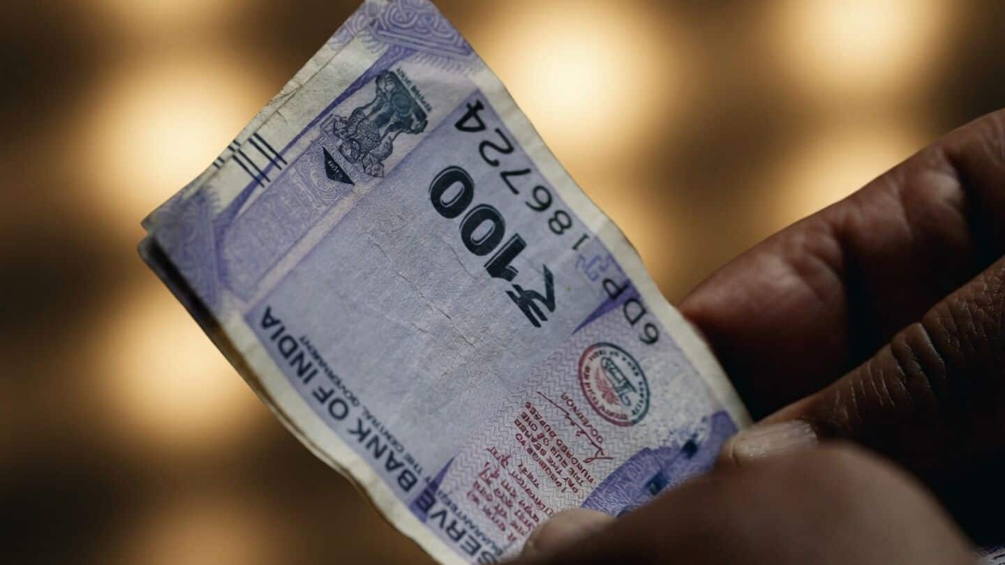 Rupee gains 4th day, closes 95.17 per dollar after RBI