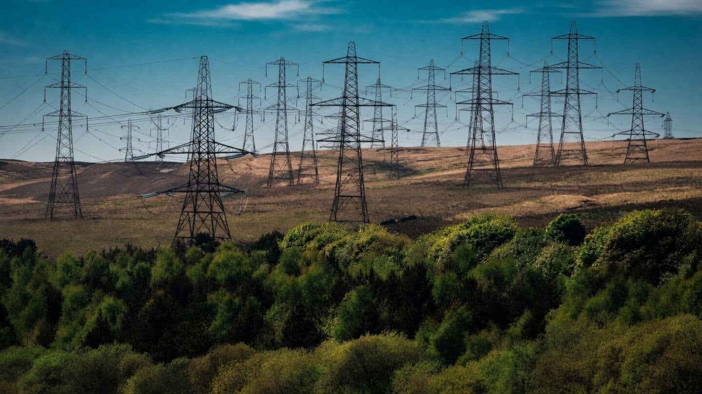India electricity prices drop to nearly 10 paise per unit