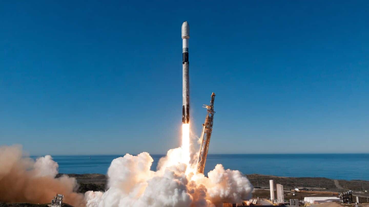 Google to launch Project Suncatcher satellite carrying TPUs October 1