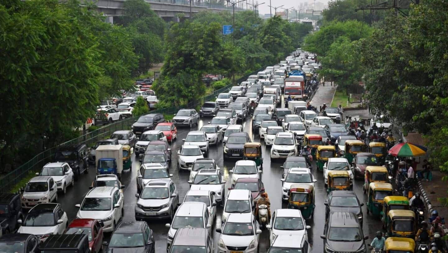 FADA warns West Asia conflict threatens auto exports, oil, aluminum