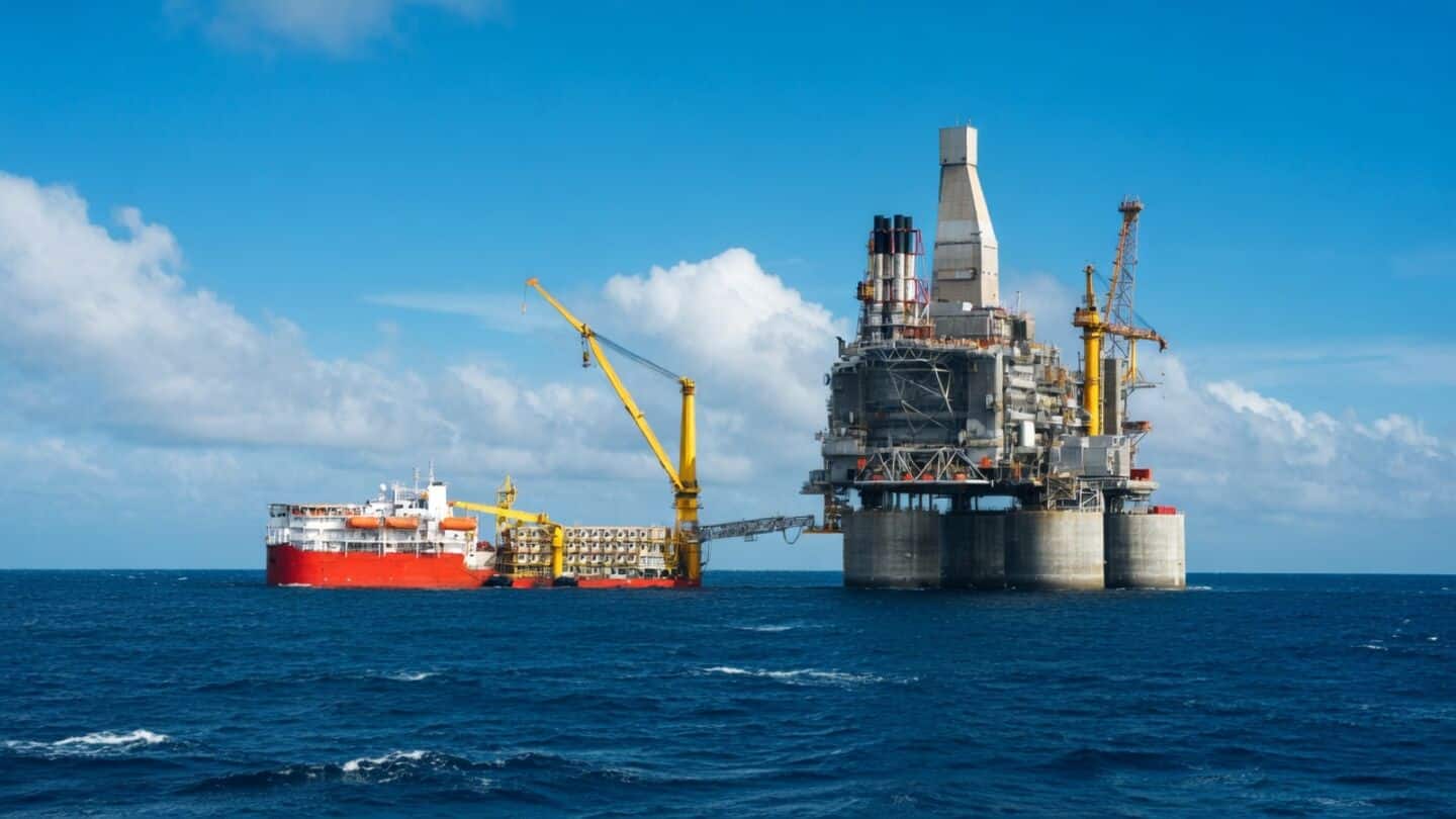 After Hormuz shutdown India taps Russia, oil share tops 50%