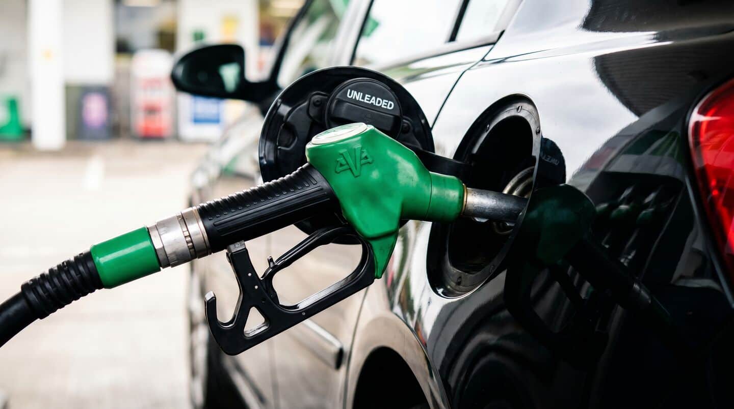India's fuel prices unchanged on Thursday as authorities signal stability