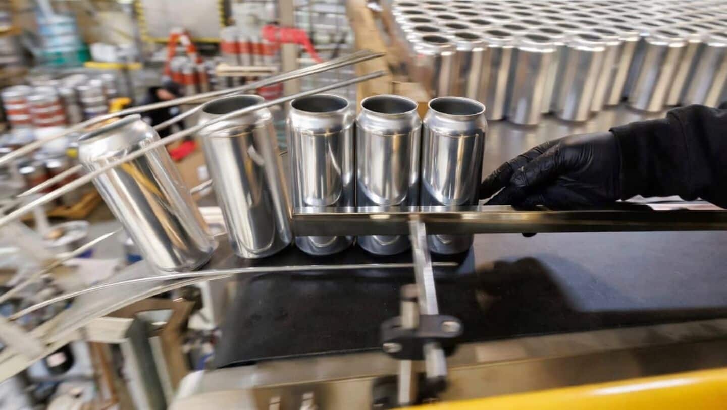 Aluminum hits 4 year high as US plans Hormuz blockade