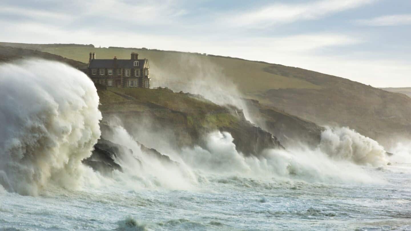 UK Met Office issues yellow wind warning for Friday