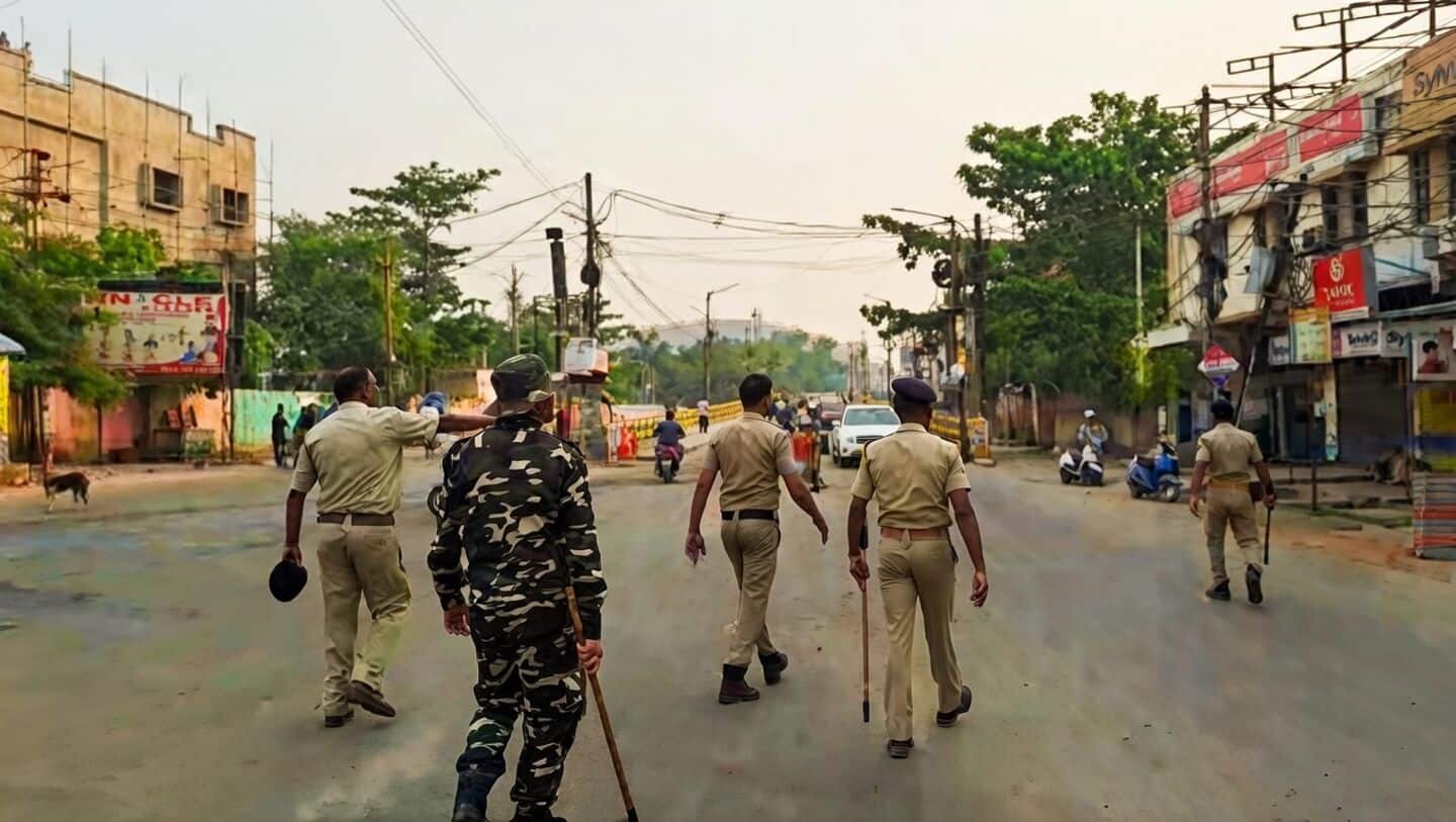 Odisha IRS officers briefly held over Lok Bhavan pass mixup