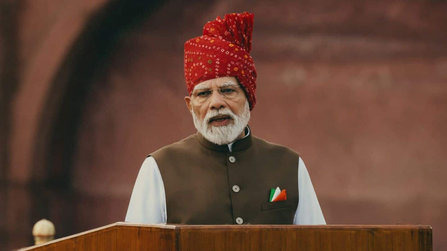 Narendra Modi speaks at Red Fort as 'Vande Mataram' debuts
