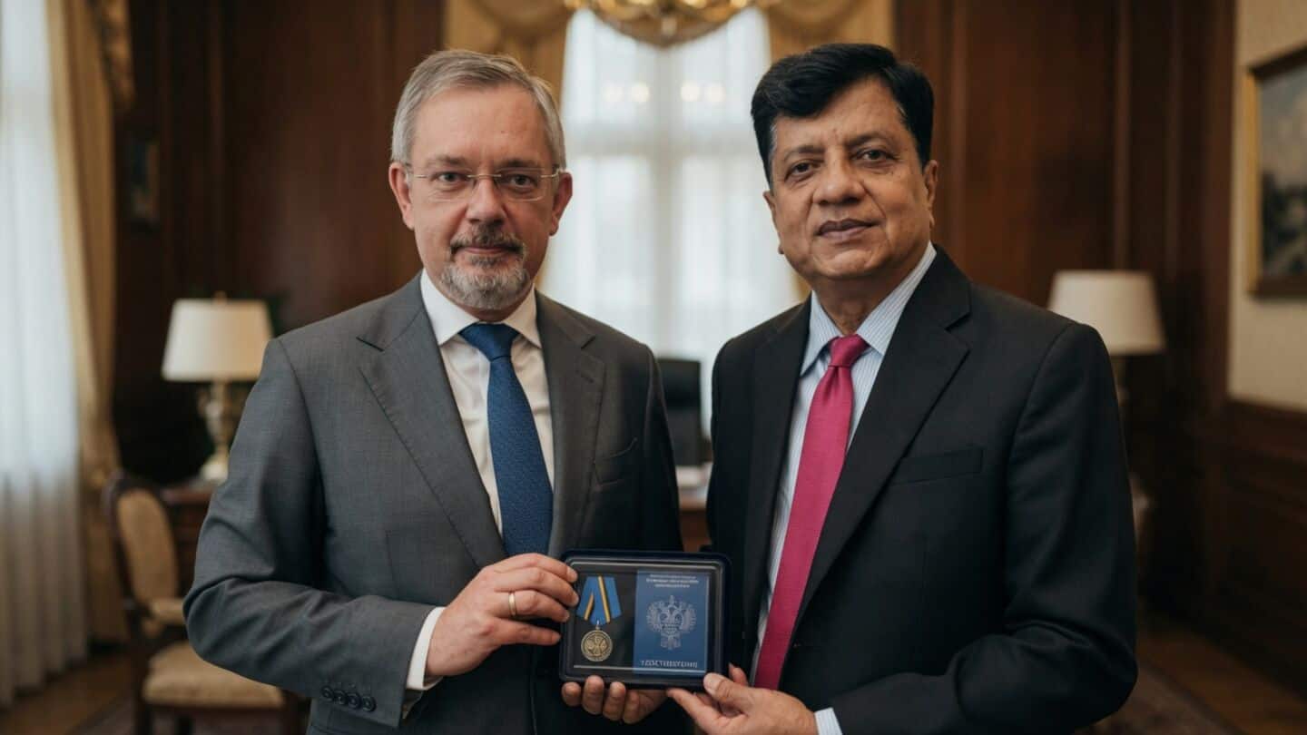 Sudhir Kumar Mishra receives Russian medal during BrahMos 25th anniversary