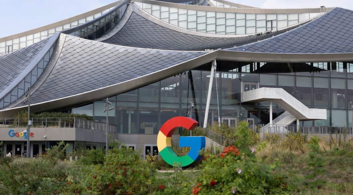 Alphabet hits $4.8T after 43% rally closing on NVIDIA $5.2T
