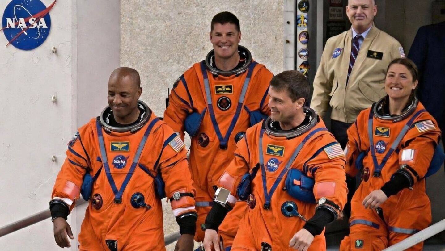 NASA launches Artemis II, 1st crewed lunar mission since Apollo