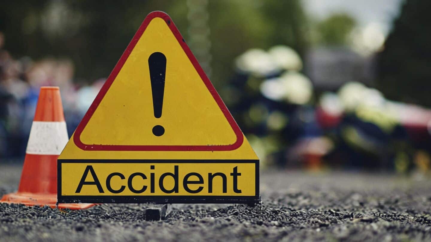 MUV overturns on Ganga Expressway in Badaun, 3 killed