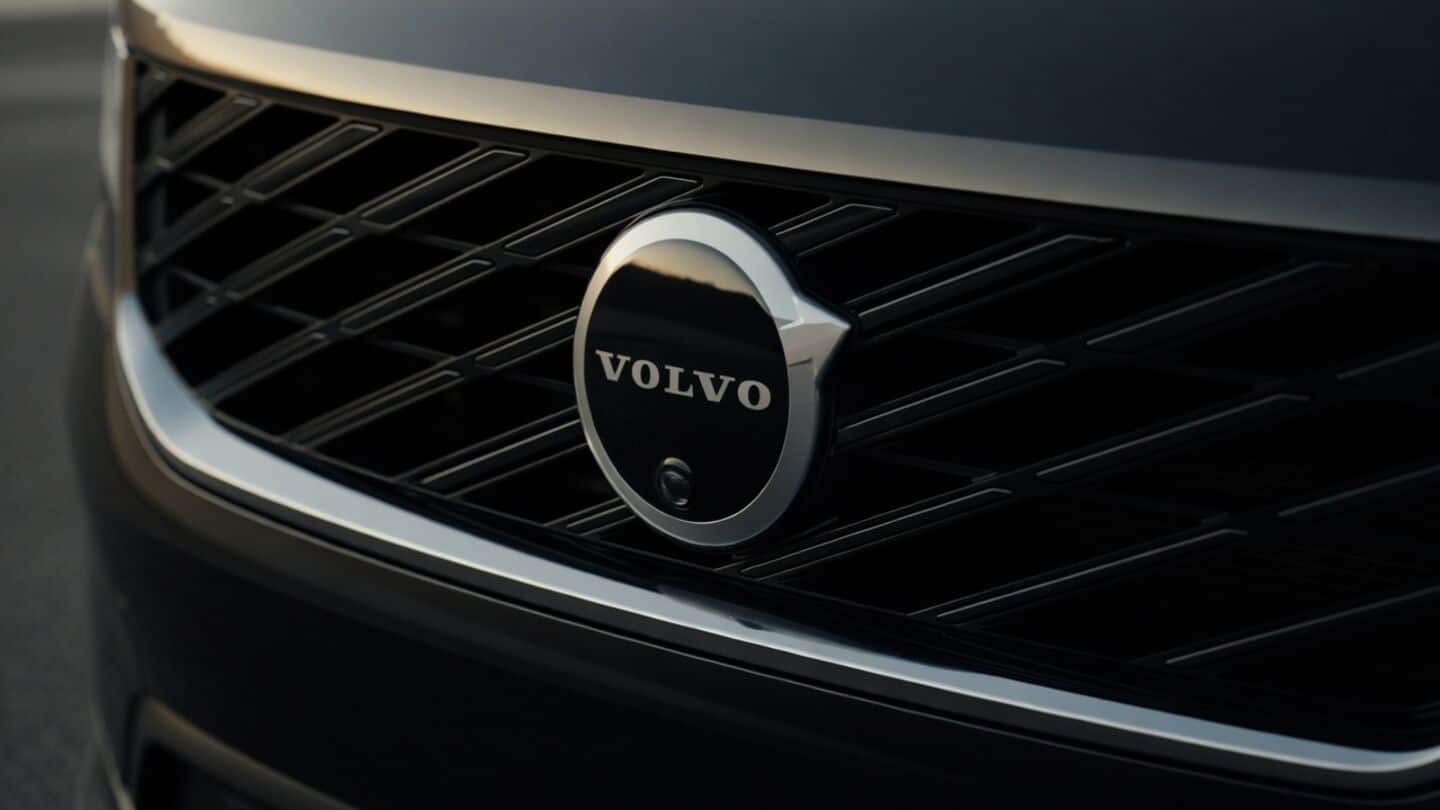 Volvo unveils biggest product offensive, 13 new cars by 2030