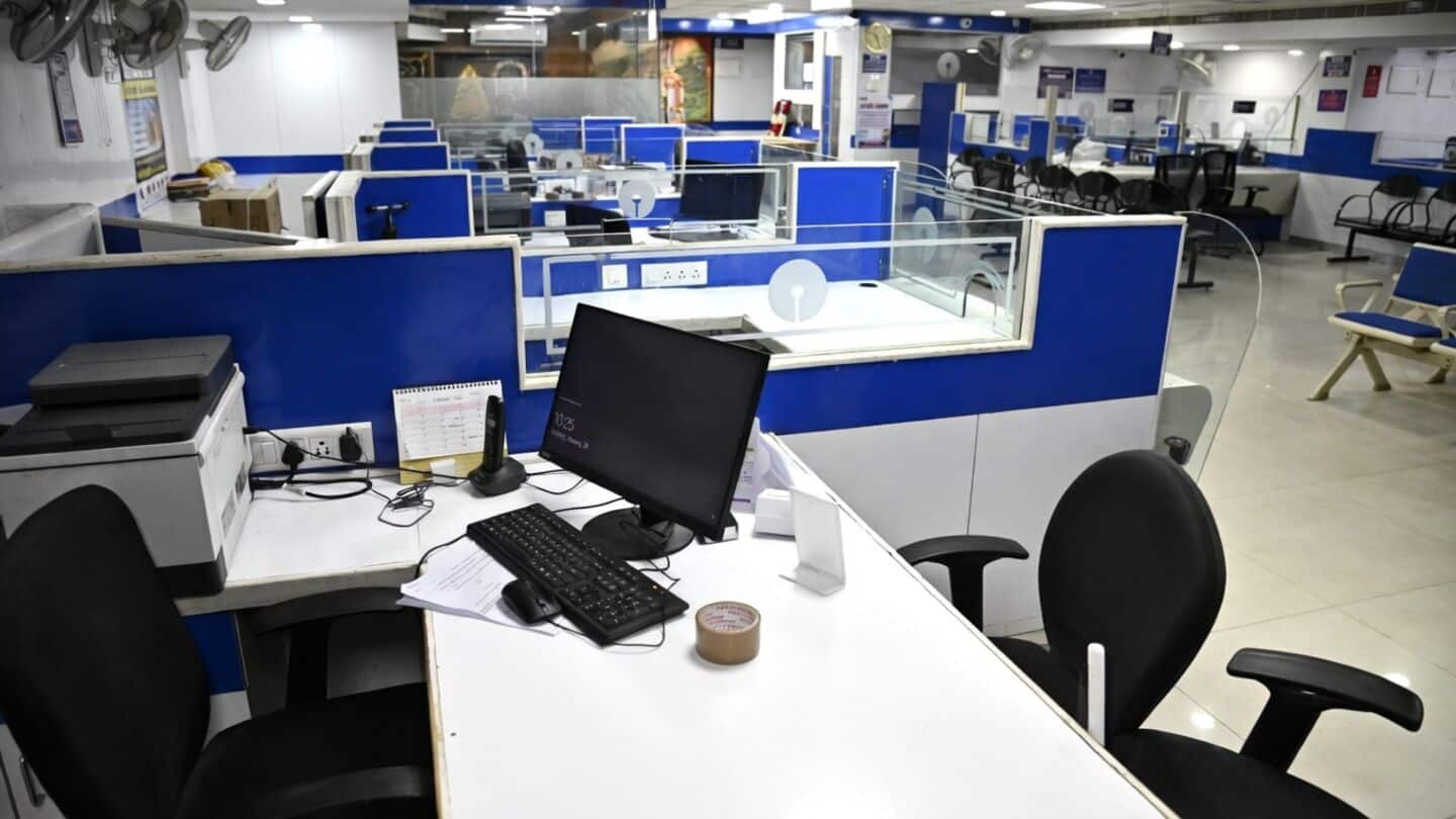Public sector bank workers plan strikes over paused PLI scheme