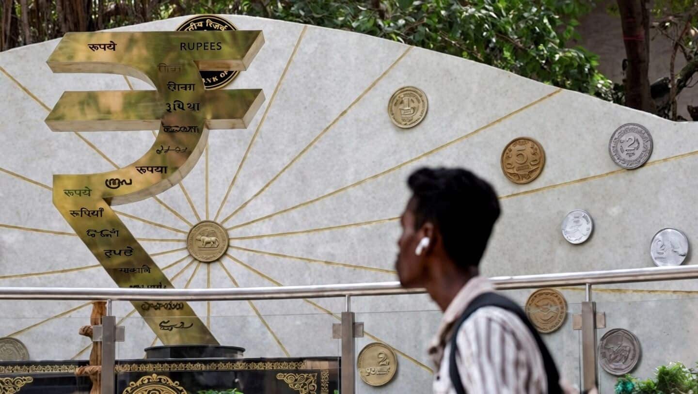 Indian rupee drops to ₹94.90 after Trump rejects Iran response