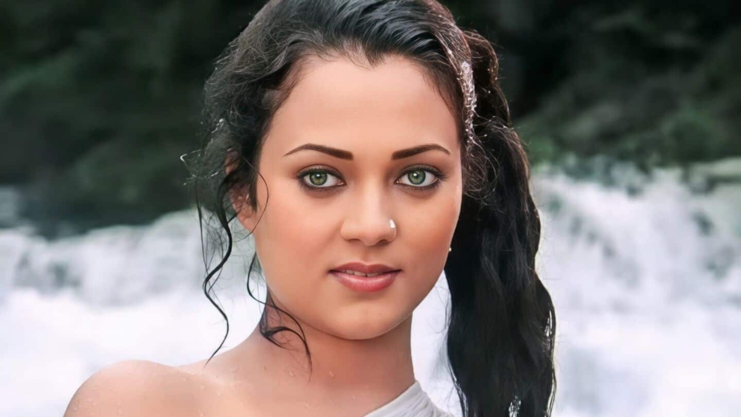 Mandakini defends 'Ram Teri Ganga Maili' scenes and praises Kapoor