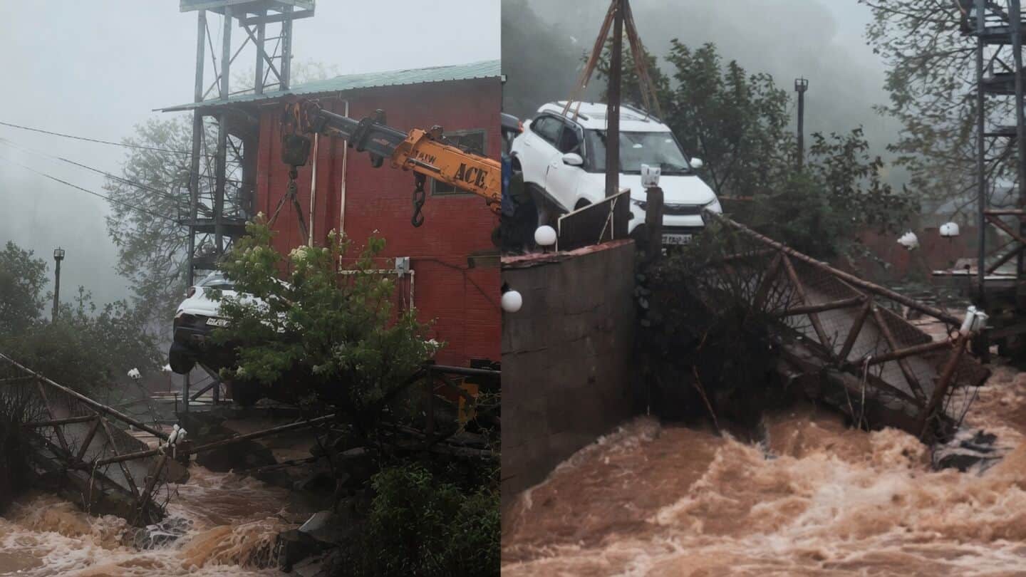 Mahabaleshwar rains collapse bridge near Venna Lake, tourists stuck