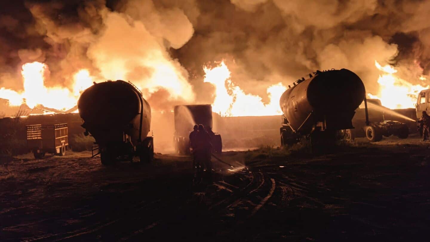 Major fire at Dhoom Manikpur chemical factory, everyone evacuated safely