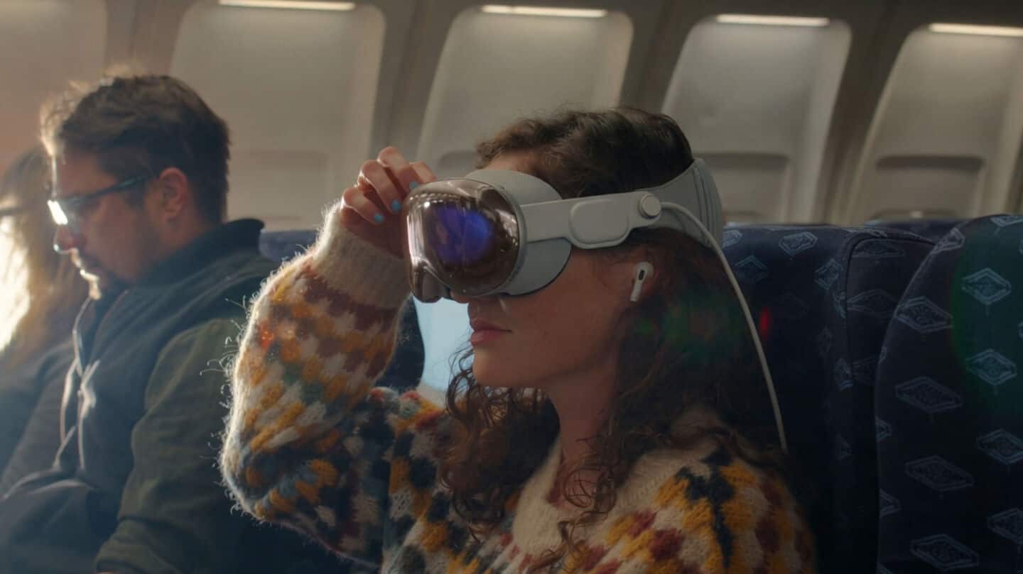 Apple developing lighter, cheaper Vision Pro headset codenamed N224